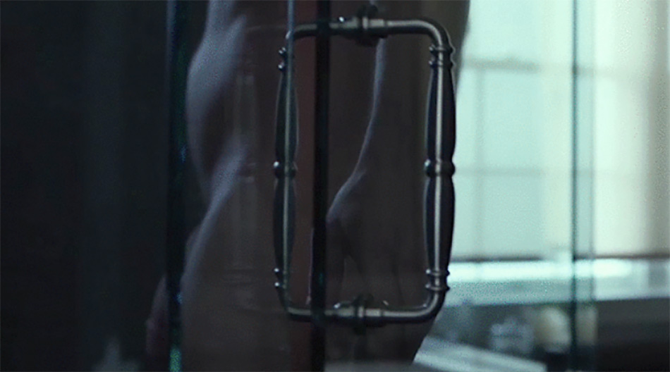 Finally There’s a GIF of Ben Affleck’s HUGE Cock From 'Gone Girl'...